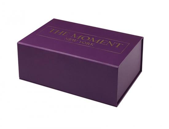 Cosmetic Box with Paper Insert